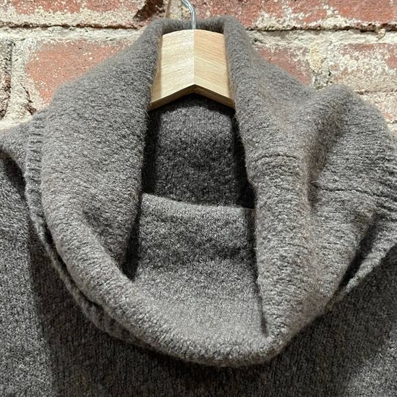 All Saints Wool Blend Brown Cropped Turtleneck Sweater Size Small - Picture 4 of 7